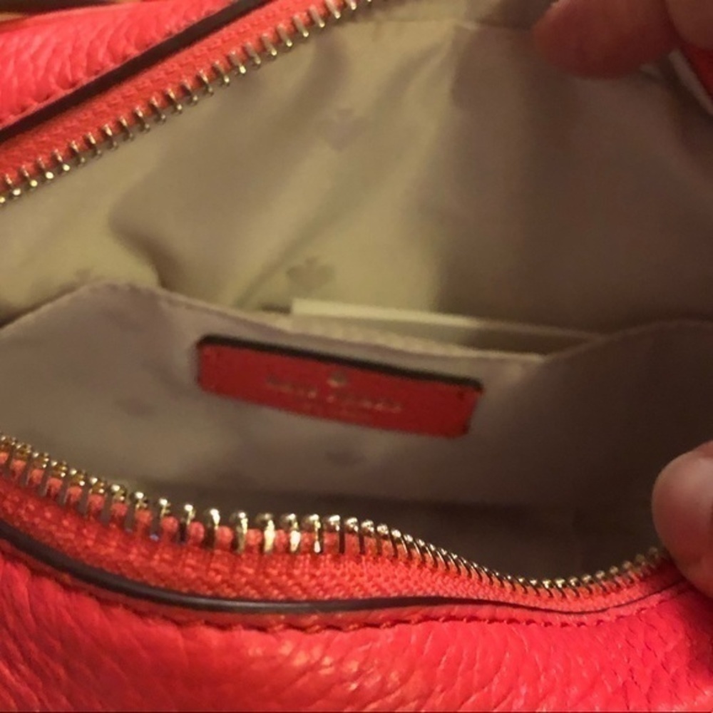 Kate Spade Pink Pebbled Leather Crossbody Wallet Spade Logo NWT - Picture 5 of 5
